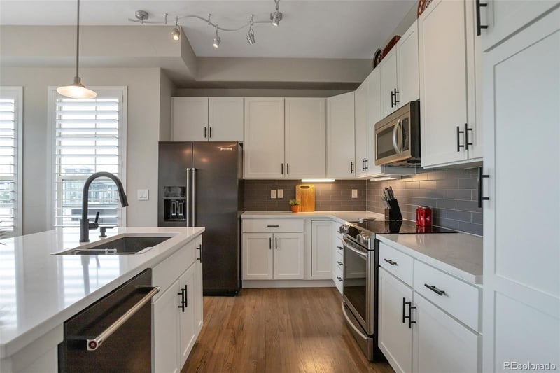 10111 Inverness Main St #301, Englewood, CO 80112