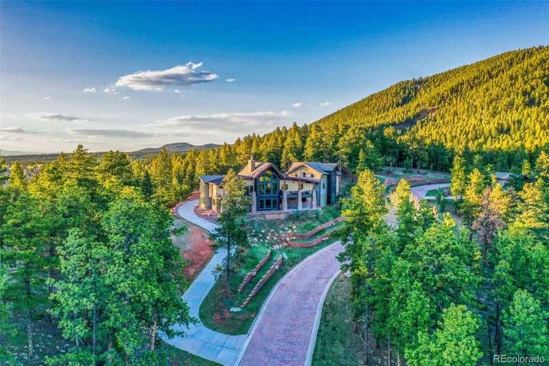 290 Thunder Ridge Dr, Woodland Park, CO 80863