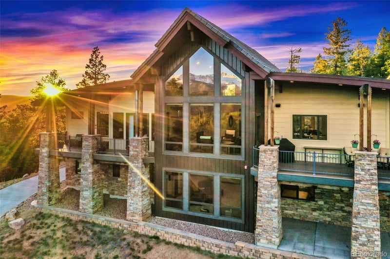 290 Thunder Ridge Dr, Woodland Park, CO 80863