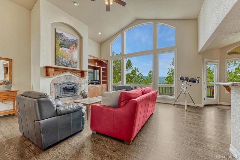 1127 Buttermilk Rd, Larkspur, CO 80118