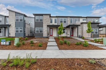 20520 E 58th Ave, Aurora, CO 80019