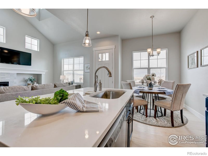 4204 Trapper Lake Dr, Loveland, CO 80538