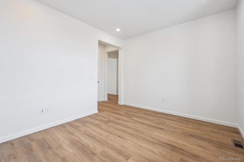 45933 Wood Thrush Ave, Bennett, CO 80102
