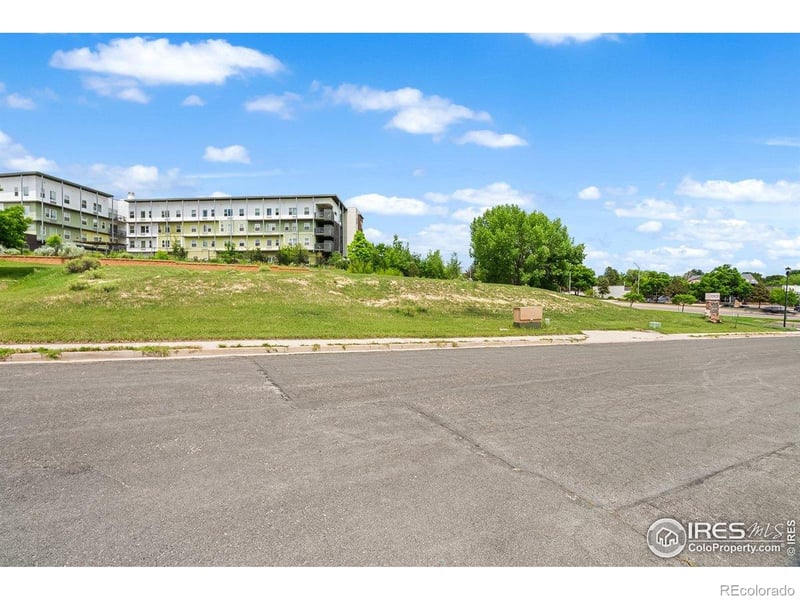 117 Cameron Dr, Fort Collins, CO 80525