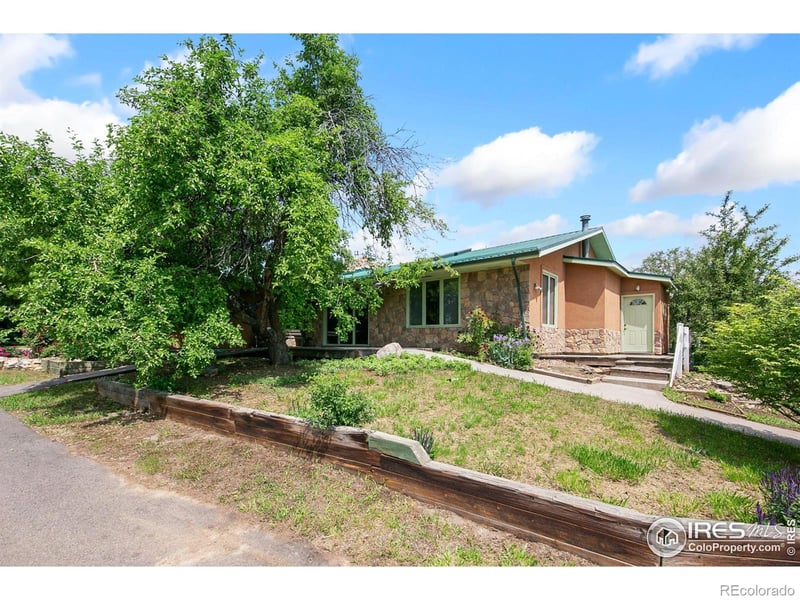 5220 Apple Dr, Fort Collins, CO 80526