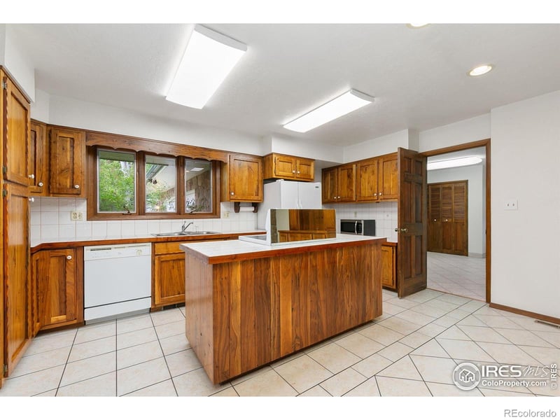 5220 Apple Dr, Fort Collins, CO 80526
