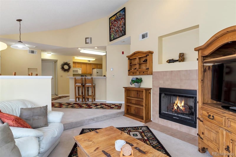 6001 S Yosemite St #B203, Greenwood Village, CO 80111