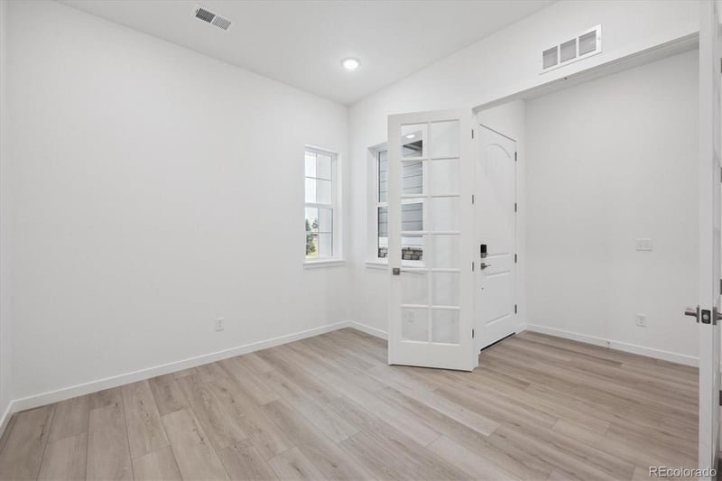 3807 Emerald Shore Cir, Loveland, CO 80538