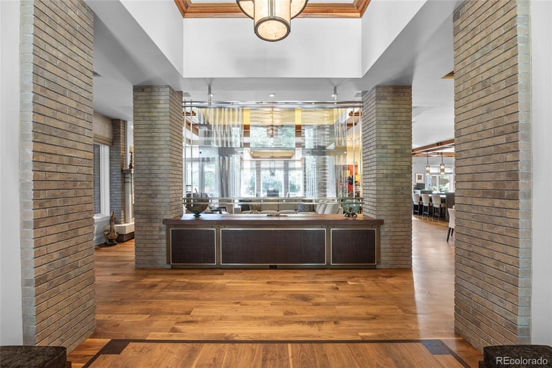 825 Adams St, Denver, CO 80209