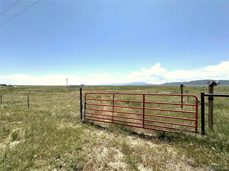 22960 Black Hills Dr, Trinidad, CO 81082