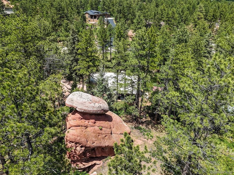 6100 Apache Dr, Larkspur, CO 80118