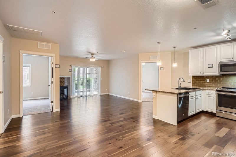 1162 Rockhurst Dr #105, Highlands Ranch, CO 80129