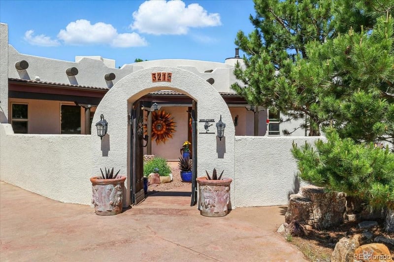 321 Bowie Rd, Penrose, CO 81240