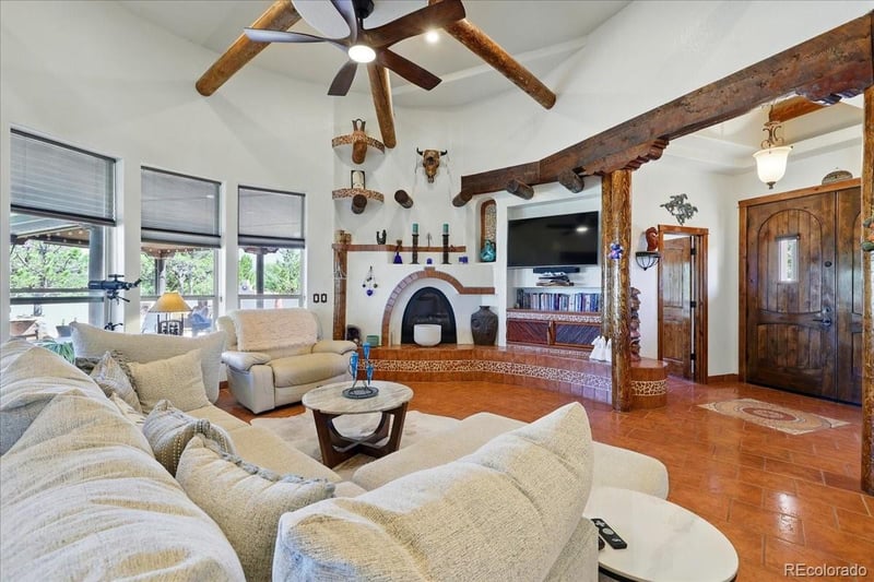 321 Bowie Rd, Penrose, CO 81240