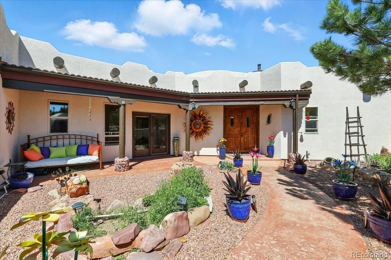 321 Bowie Rd, Penrose, CO 81240