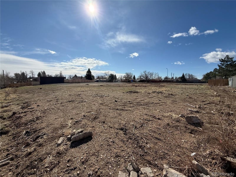 6045 Mississippi Ave, Lakewood, CO 80226