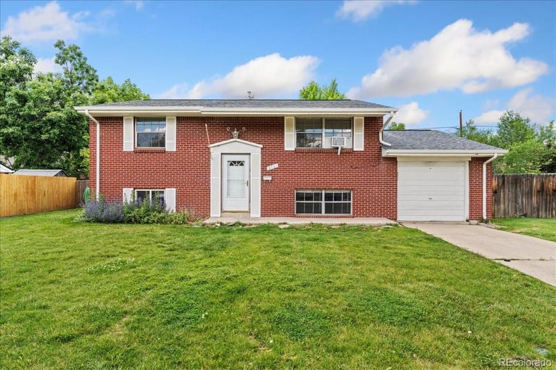 6721 Quay Ct, Arvada, CO 80003