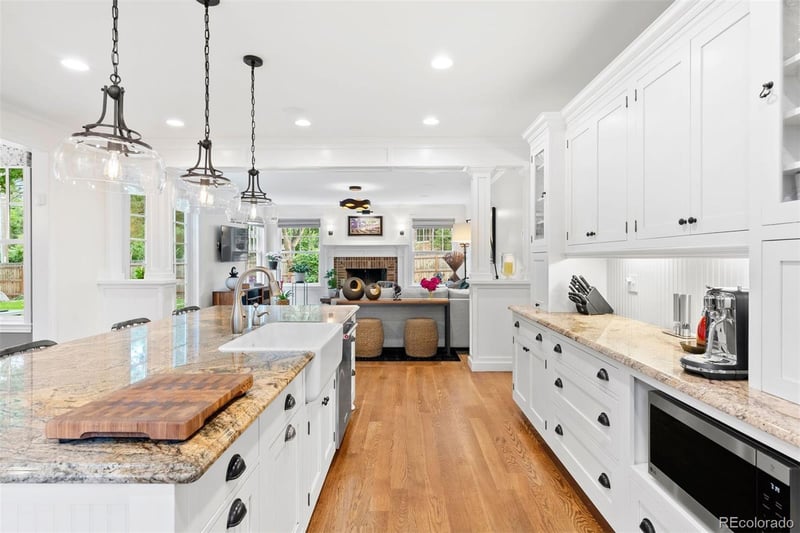 3 Mesa Ln, Colorado Springs, CO 80906