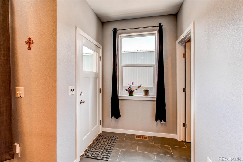 262 S 4th Ct, Deer Trail, CO 80105