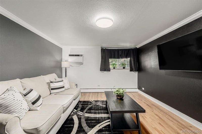 1390 Emerson St #101, Denver, CO 80218