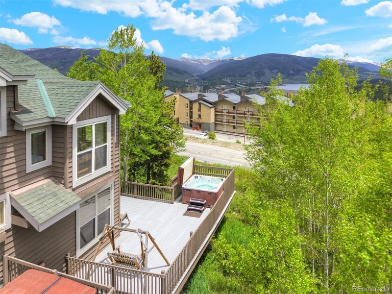 411 Saddle Ridge Dr, Silverthorne, CO 80498