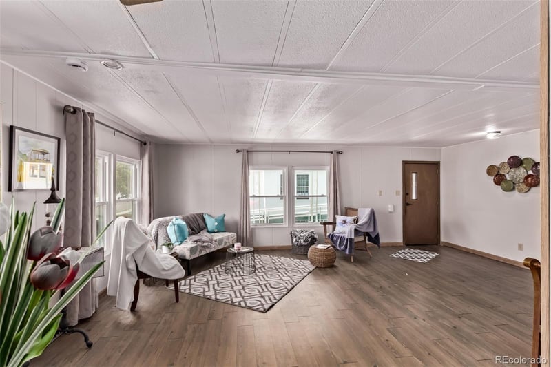8201 S Santa Fe Dr Lot 160, Littleton, CO 80120
