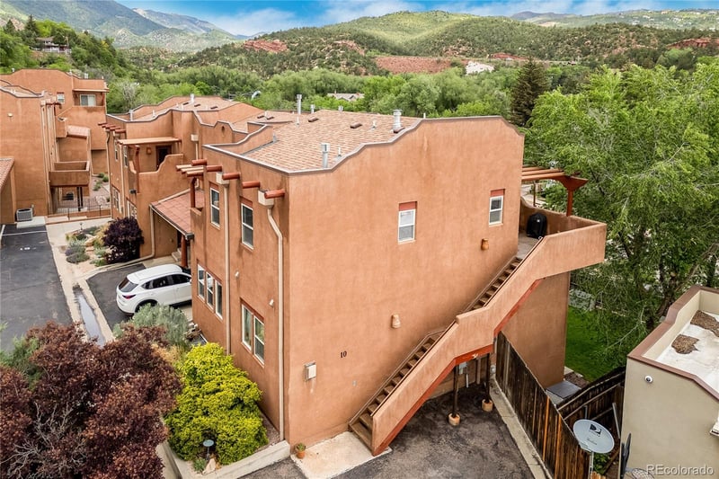 10 Taos Pl, Manitou Springs, CO 80829