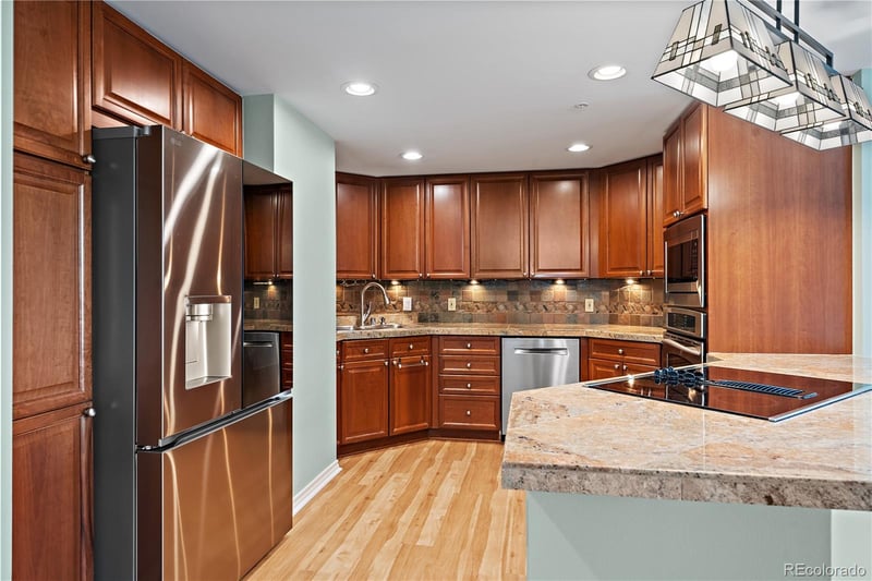 8100 E Union Ave #614, Denver, CO 80237