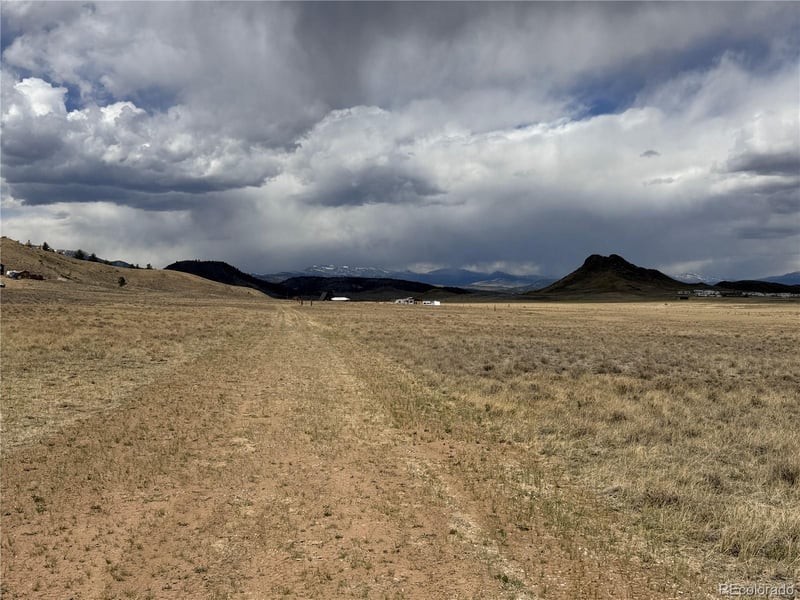 1192 Corral Rd, Hartsel, CO 80449