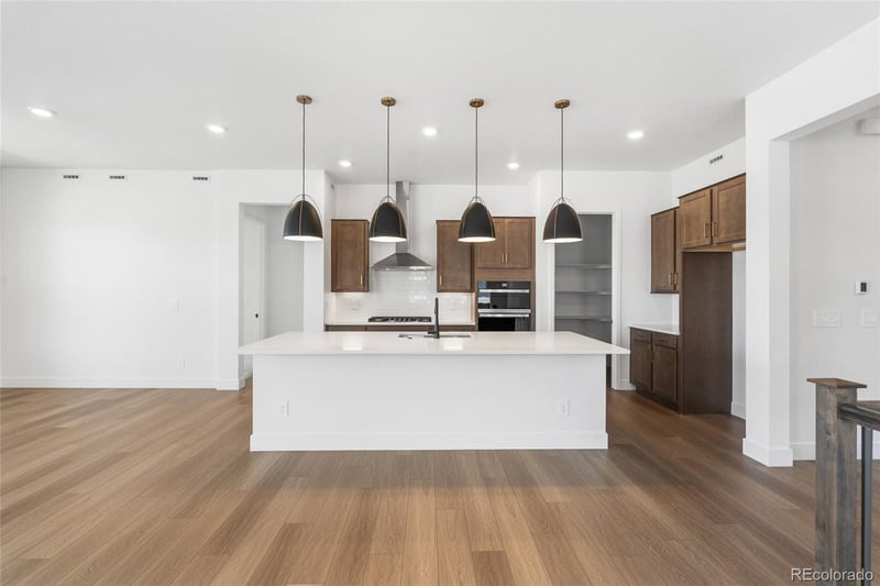 8664 Quemoy St, Aurora, CO 80016