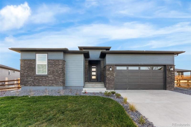 4125 Duquesne Ct, Aurora, CO 80019