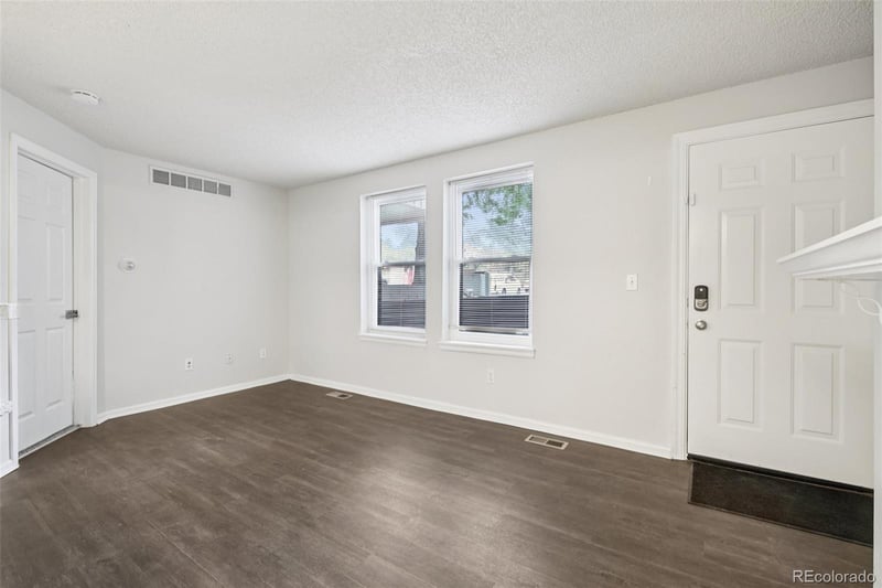 6705 S Field St #803, Littleton, CO 80128
