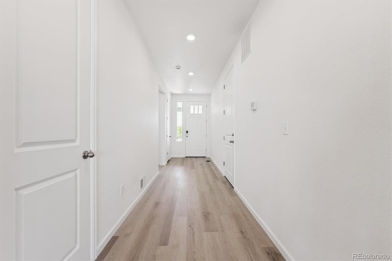 24745 41st Ave, Aurora, CO 80019