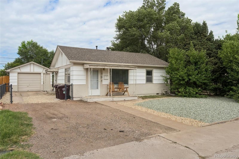 705 Henry Ave, Pueblo, CO 81005