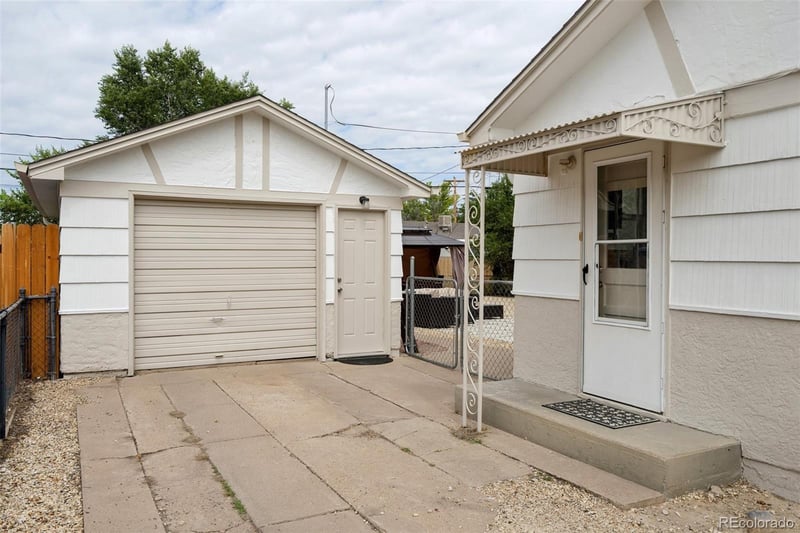 705 Henry Ave, Pueblo, CO 81005
