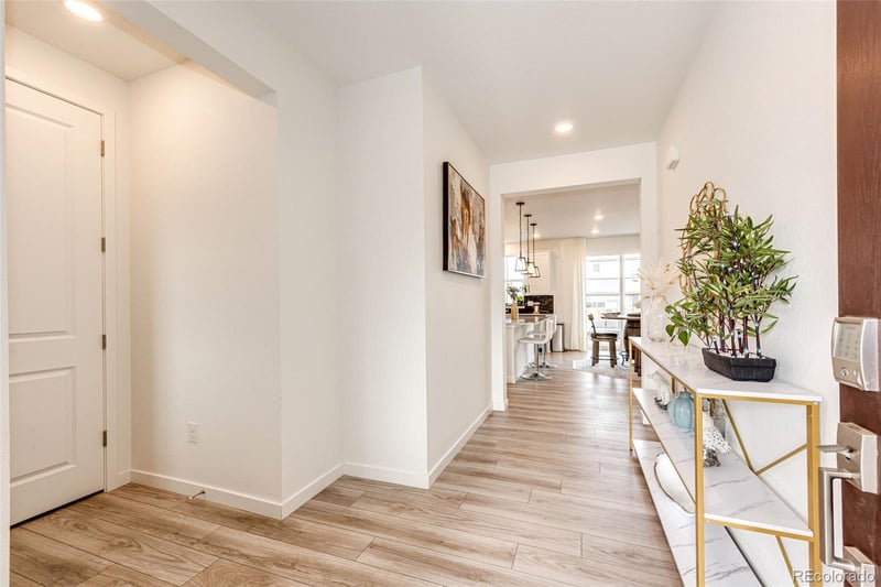 24503 Walsh Ave, Aurora, CO 80018