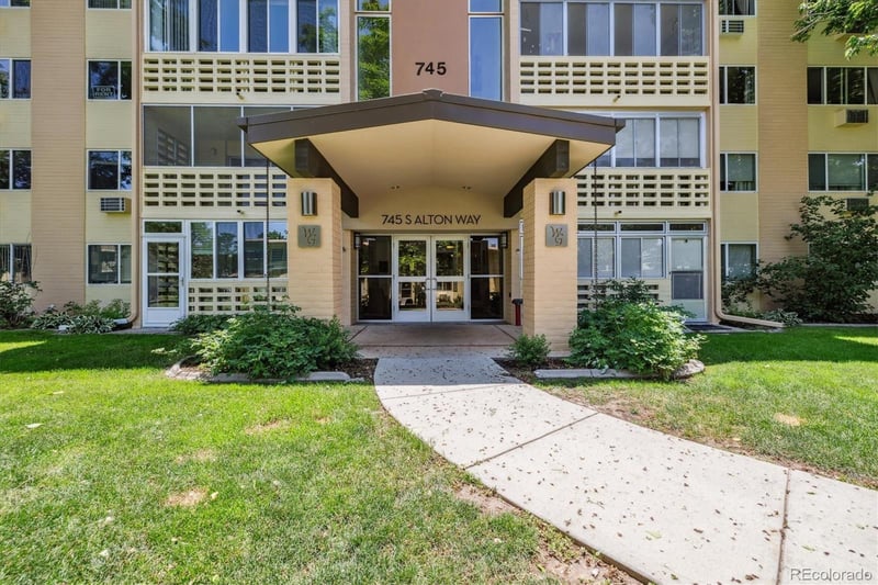 745 Alton Way #11A, Denver, CO 80247