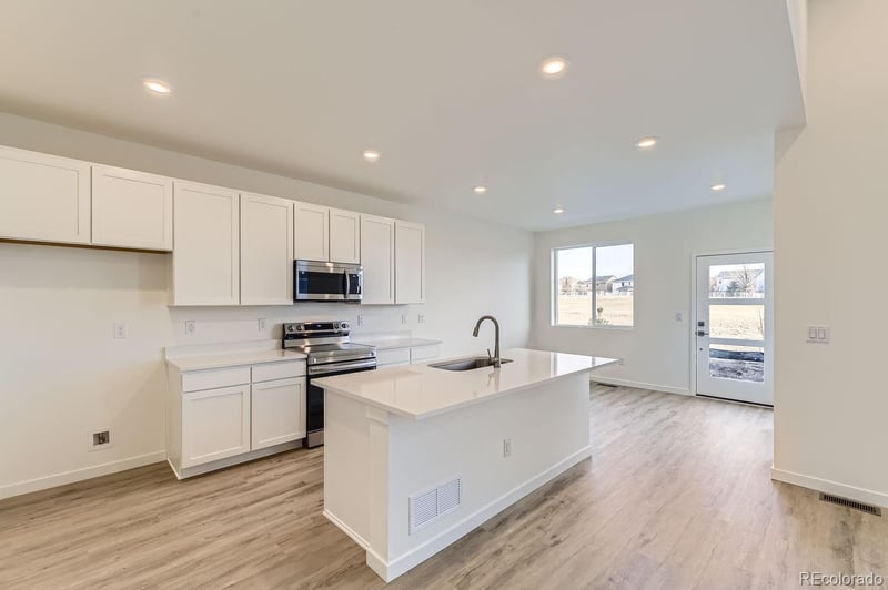 1232 Algonquian St, Aurora, CO 80018
