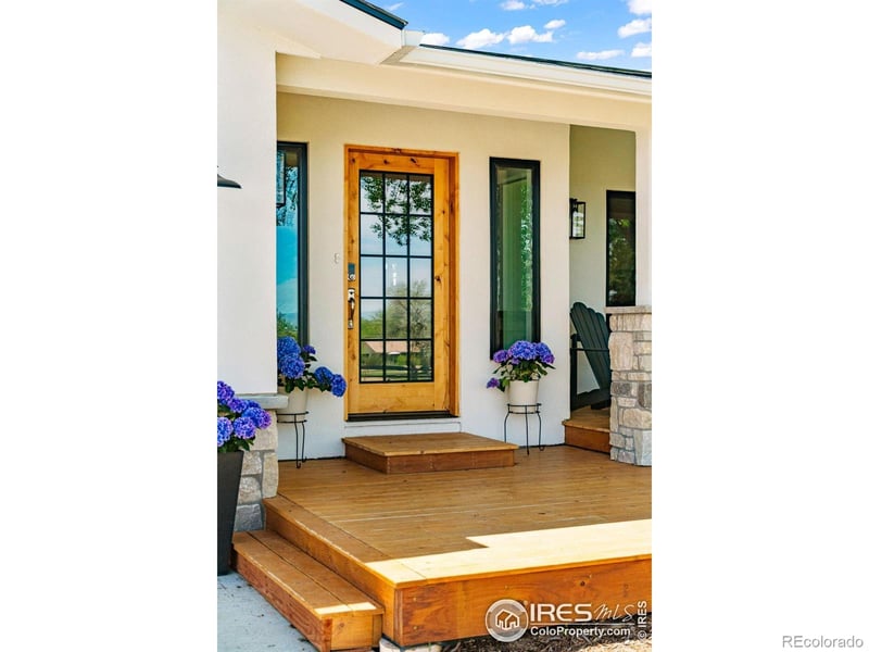 2017 Vaquero St, Longmont, CO 80504