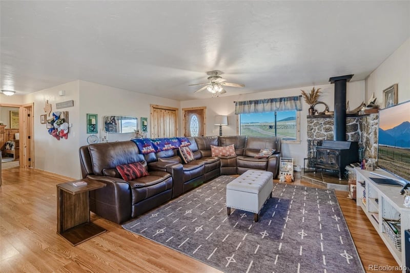 465 Litmer Rd, Jefferson, CO 80456