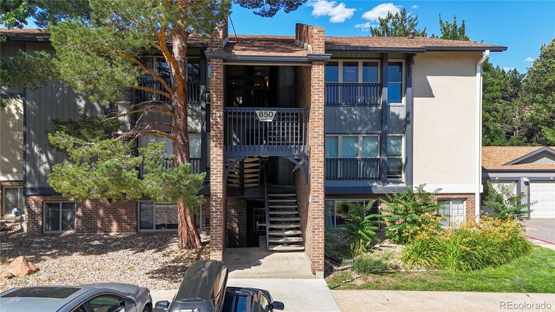 850 W Moorhead Cir #3F, Boulder, CO 80305