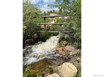 5575 Saint Vrain Rd, Longmont, CO 80503