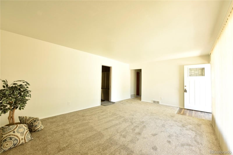 1120 Horseshoe Dr, Pueblo, CO 81001