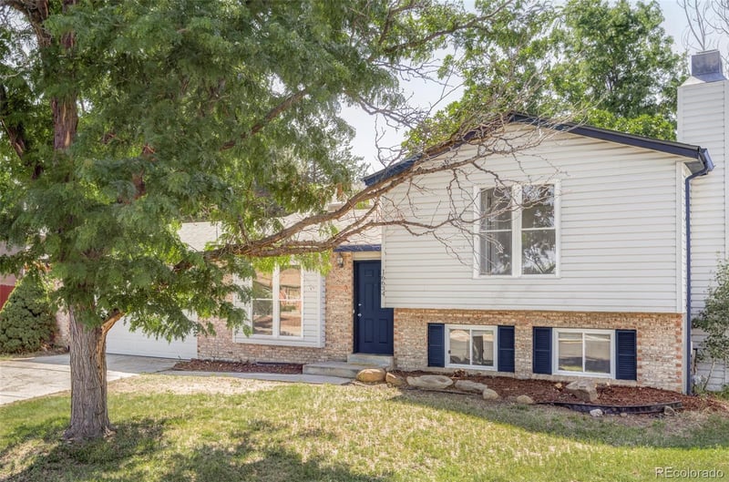 16634 Louisiana Dr, Aurora, CO 80017