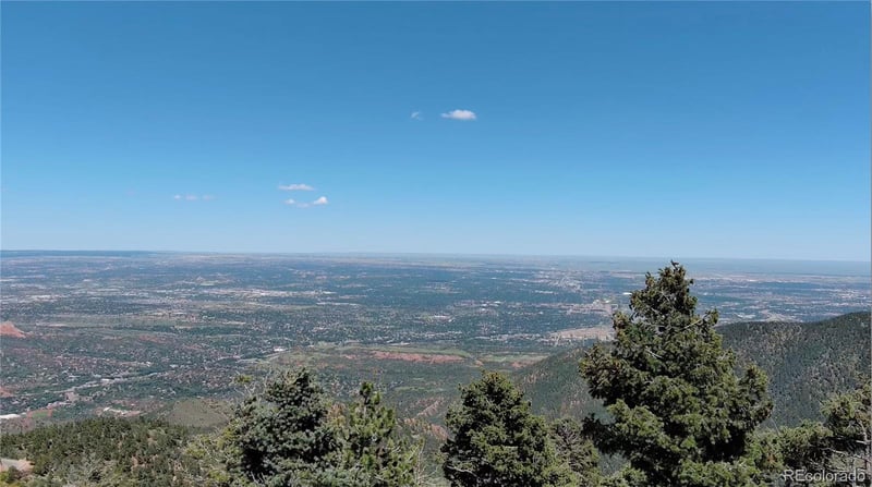 555 Sunrise Peak Rd, Manitou Springs, CO 80829