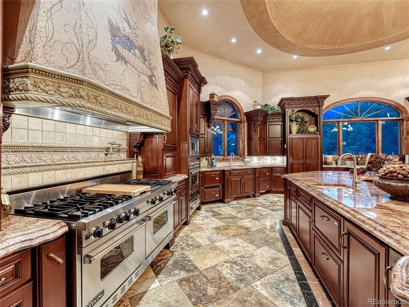 760 28 1/2 Ln, Pueblo, CO 81006