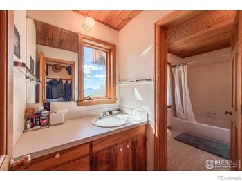 18673 Highway 7 , Lyons, CO 80540