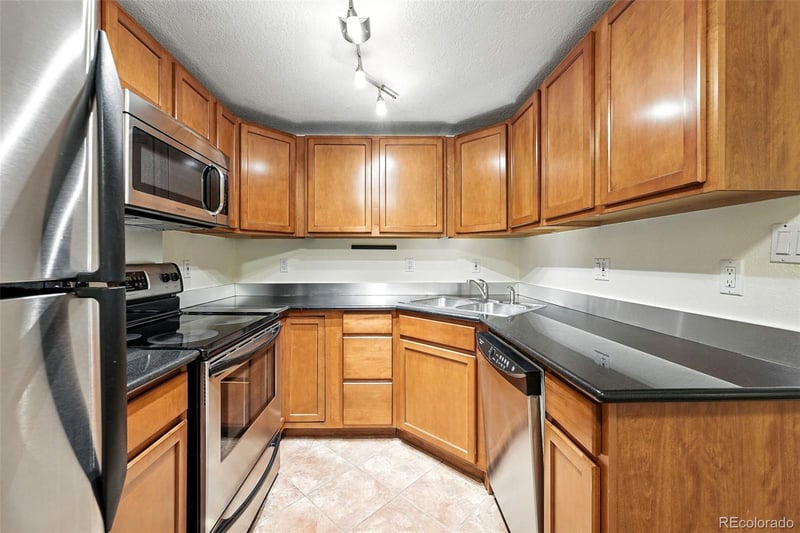 1045 Clarkson St #102, Denver, CO 80218