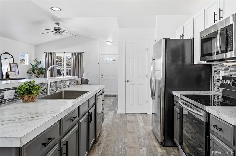 4319 Mariposa Ln, Evans, CO 80620