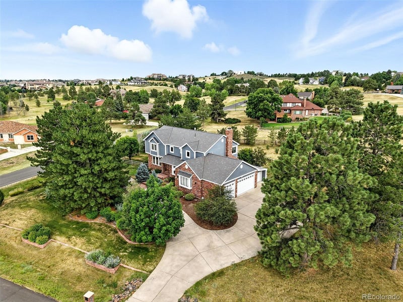 19052 E Briarwood Dr, Centennial, CO 80016